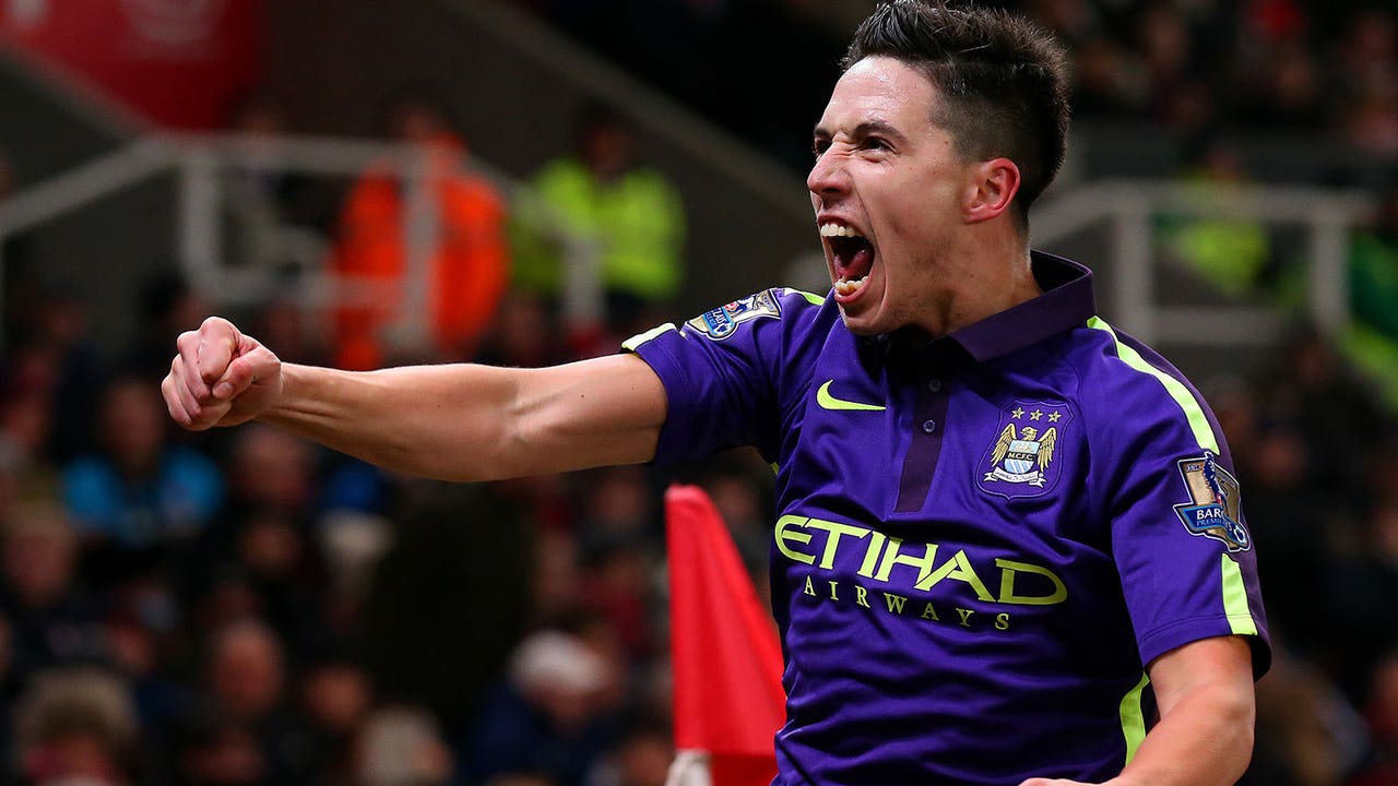 Manchester City rediscover winning formula with win at Stoke